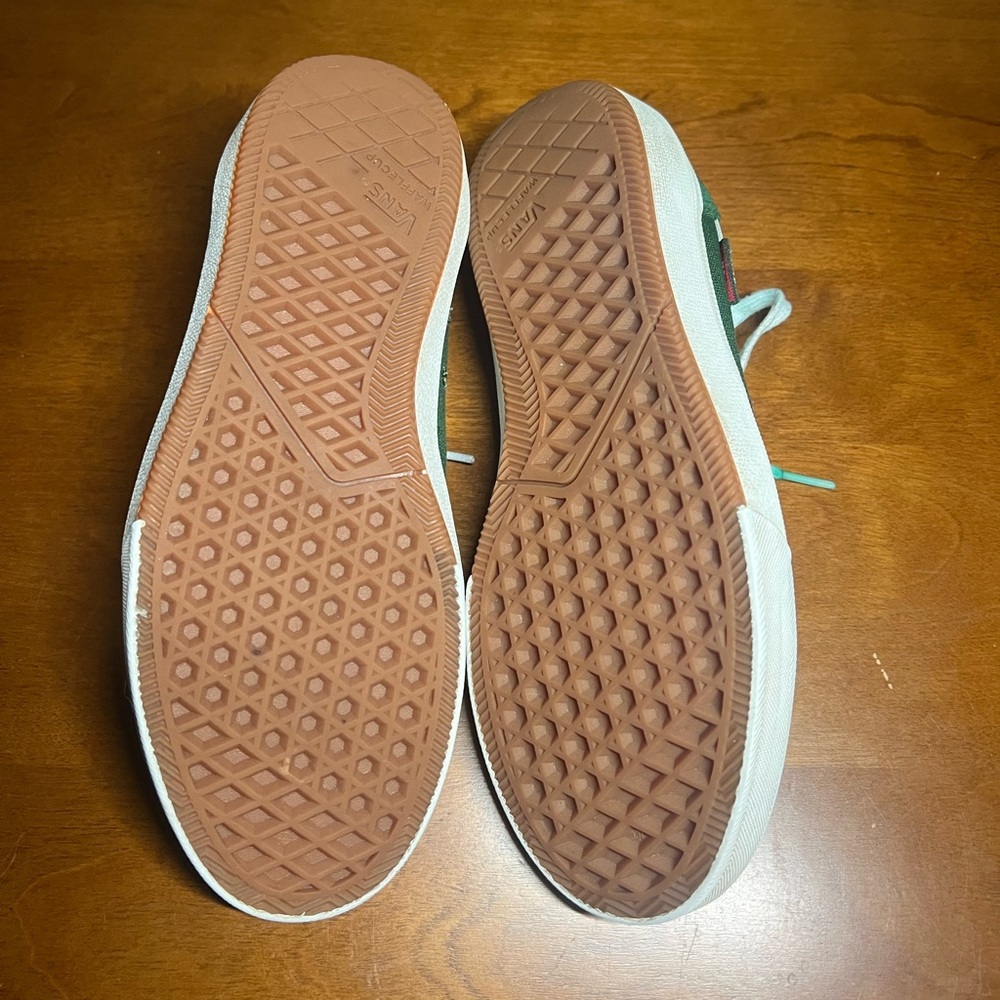 Vans Green and White Men's Sneakers - Picture 7 of 8
